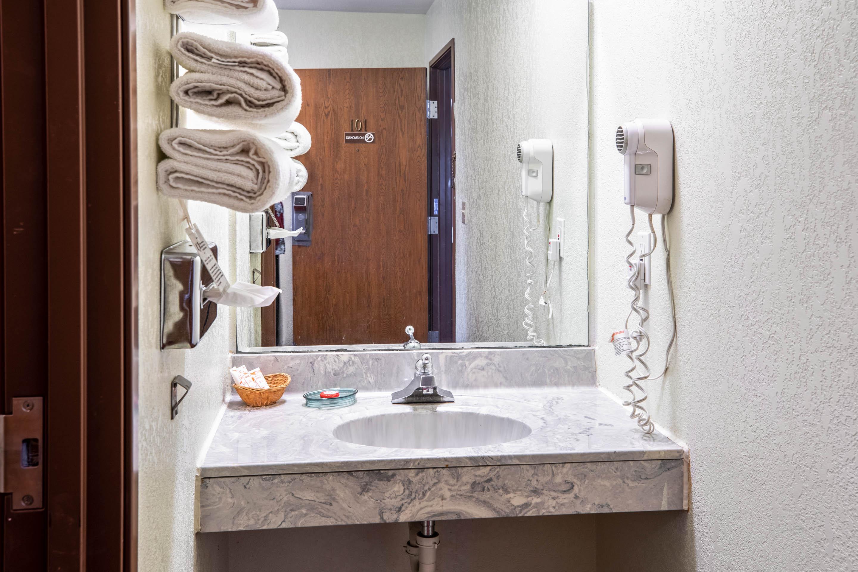 Oyo Hotel Chesaning Route 52 & Hwy 57 Buitenkant foto