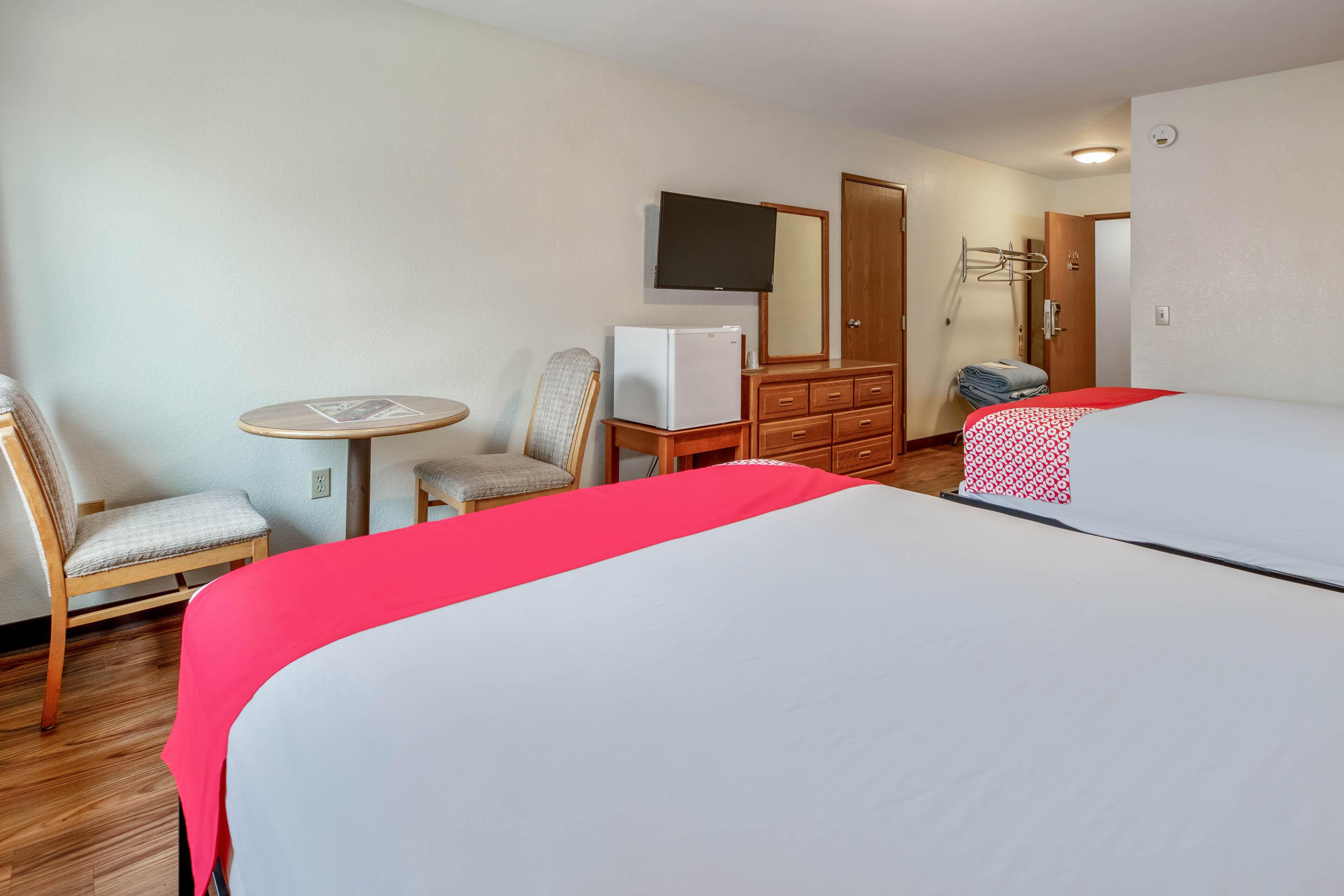Oyo Hotel Chesaning Route 52 & Hwy 57 Buitenkant foto