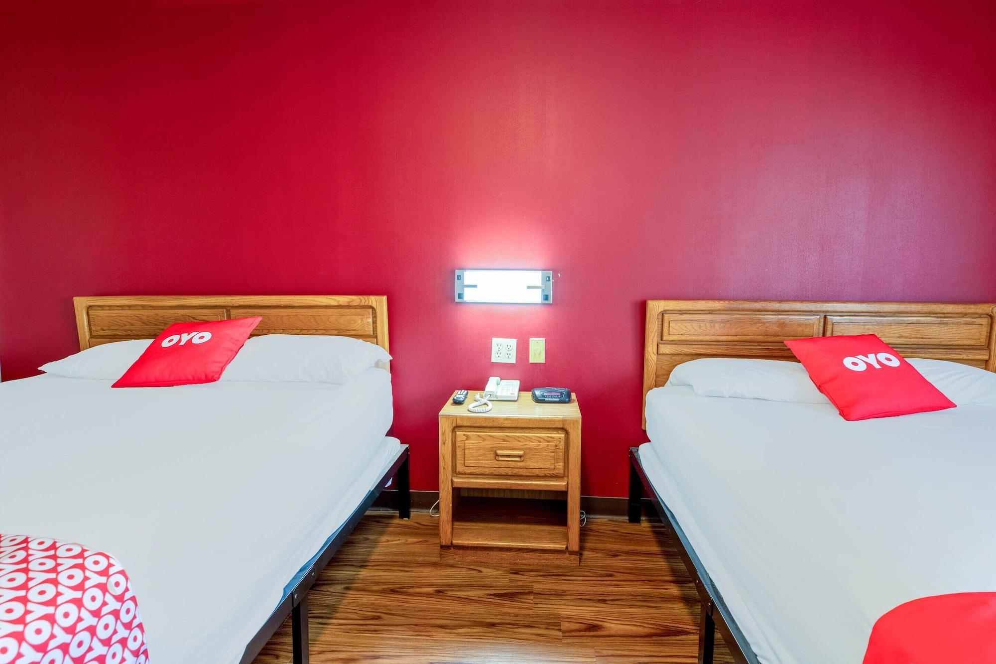Oyo Hotel Chesaning Route 52 & Hwy 57 Buitenkant foto