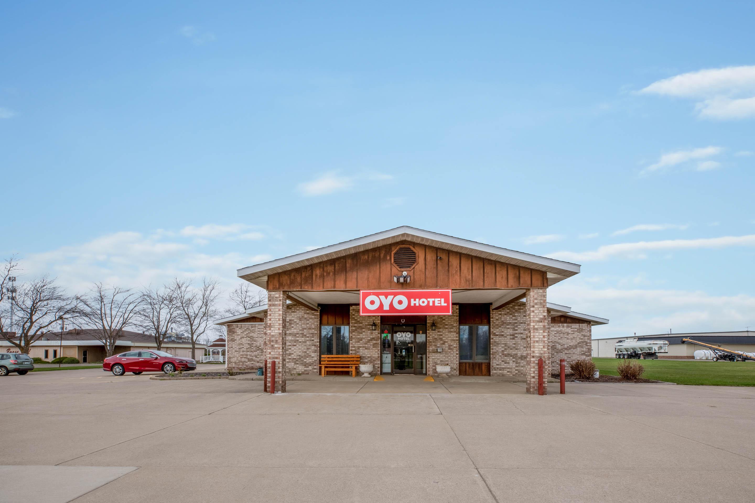 Oyo Hotel Chesaning Route 52 & Hwy 57 Buitenkant foto