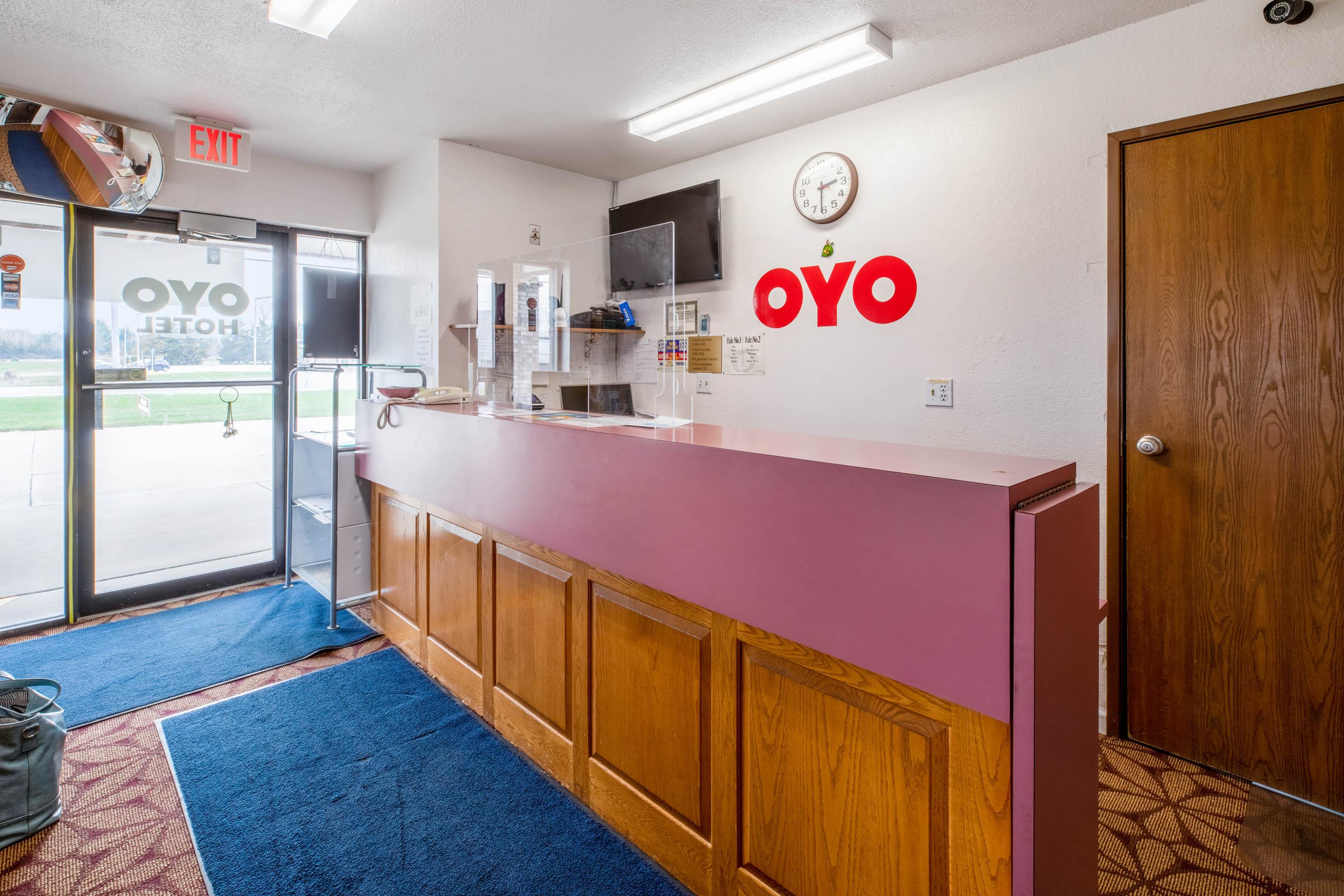 Oyo Hotel Chesaning Route 52 & Hwy 57 Buitenkant foto